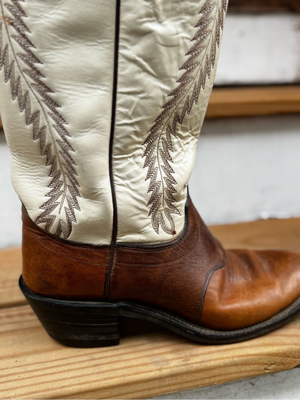 Olathe Boot Co. Two-Tone Cowboy Boots | Brown & Cream | Made in USA | Sz 9 - Picture 4 of 13